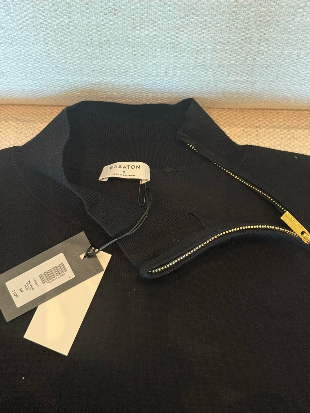 Aritzia Babaton mockneck - Picture 4 of 5